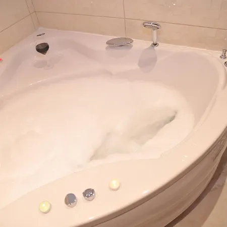 Jacuzzi De Lux - Appartement