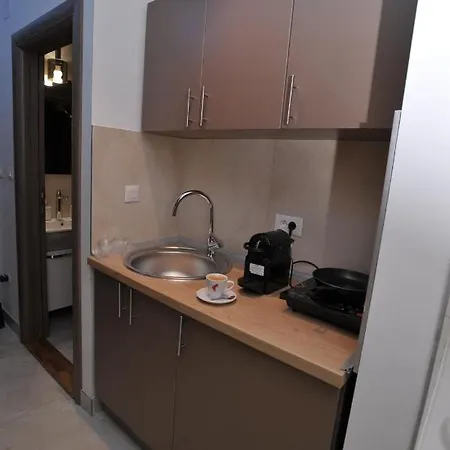 Jacuzzi De Lux - Τσάτσακ