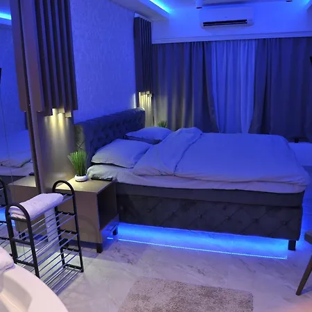 Jacuzzi De Lux - Appartement *