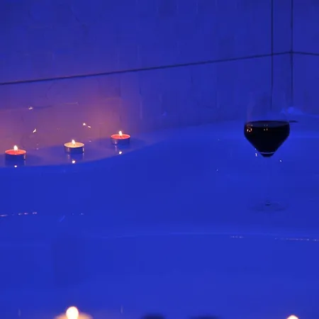 Jacuzzi De Lux - Τσάτσακ