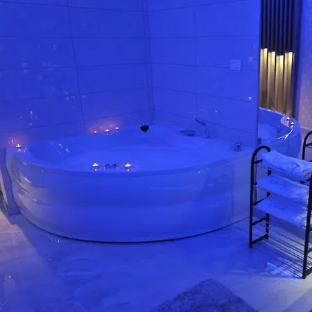 Appartement Jacuzzi De Lux -